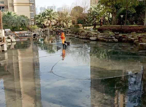 太子河景观池淤泥清理